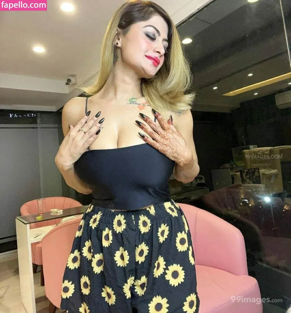 Suhaani Laskar Onlyfans Photo Gallery 