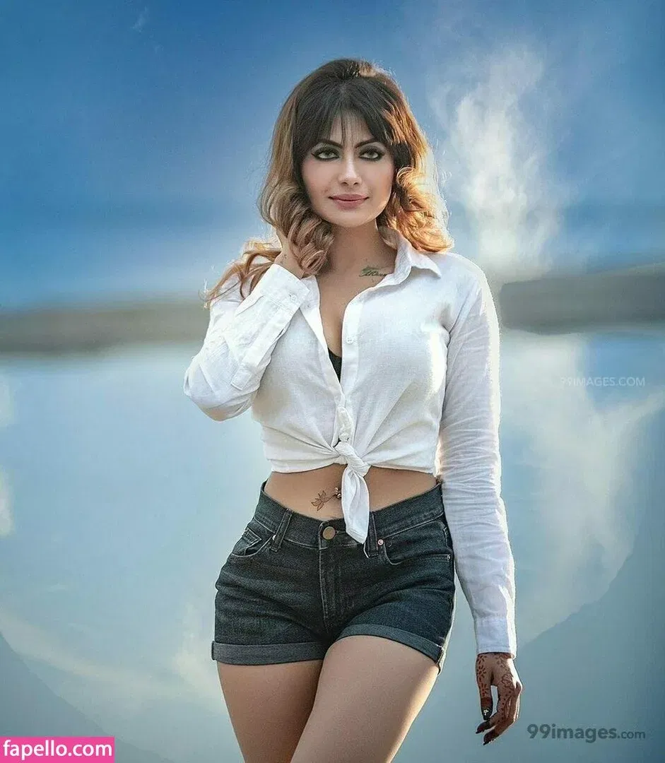 Suhaani Laskar Onlyfans Photo Gallery 