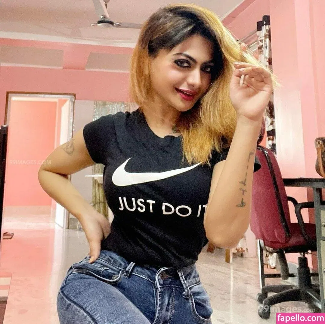 Suhaani Laskar Onlyfans Photo Gallery 