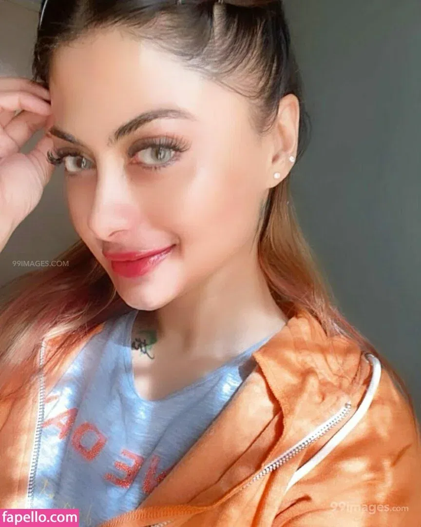 Suhaani Laskar Onlyfans Photo Gallery 