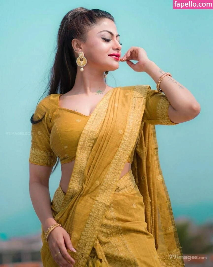 Suhaani Laskar Onlyfans Photo Gallery 