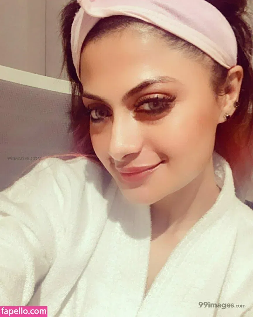 Suhaani Laskar Onlyfans Photo Gallery 