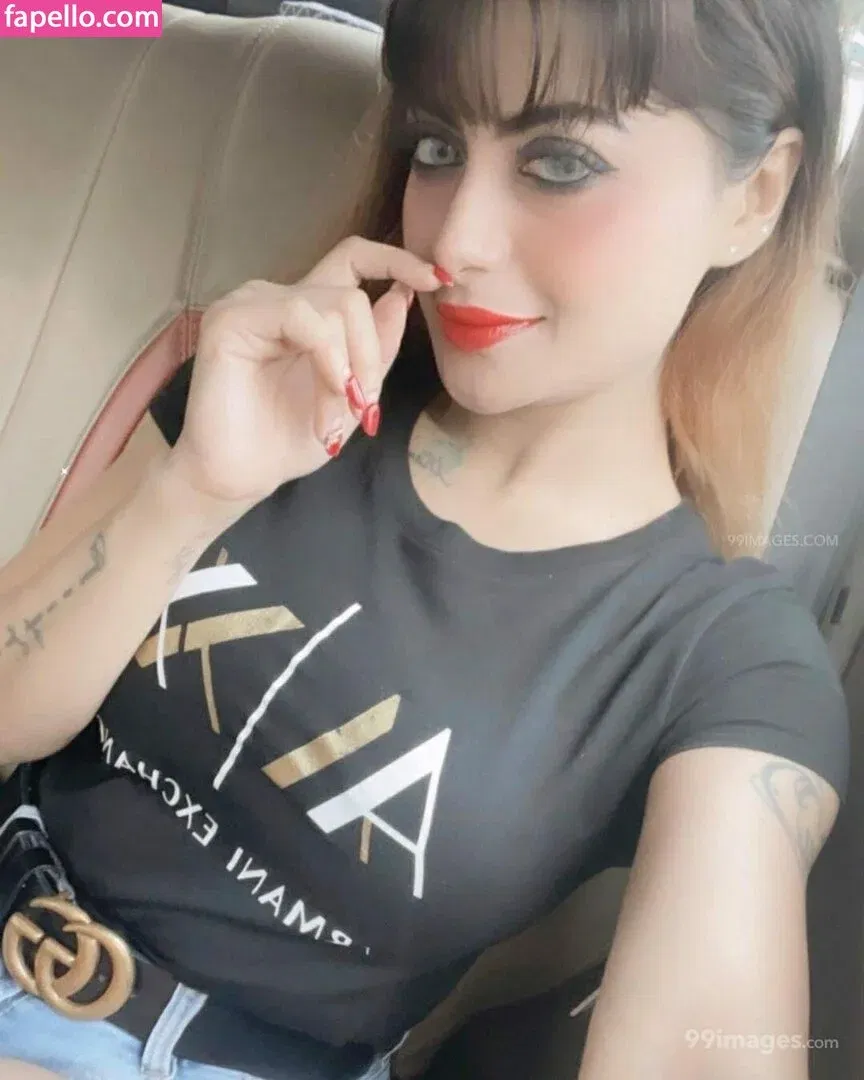 Suhaani Laskar Onlyfans Photo Gallery 