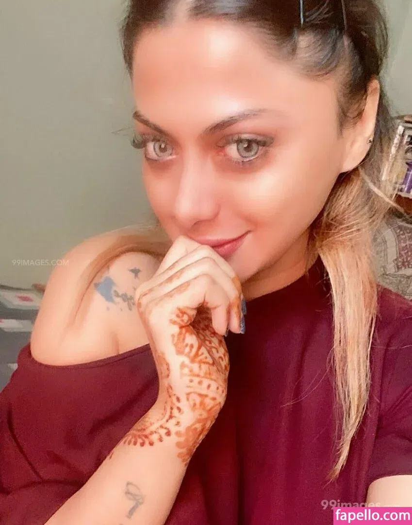 Suhaani Laskar Onlyfans Photo Gallery 