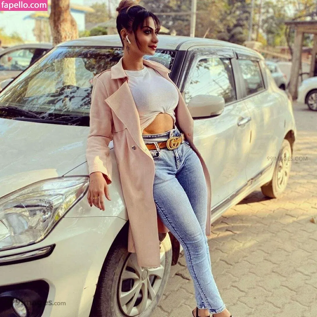 Suhaani Laskar Onlyfans Photo Gallery 