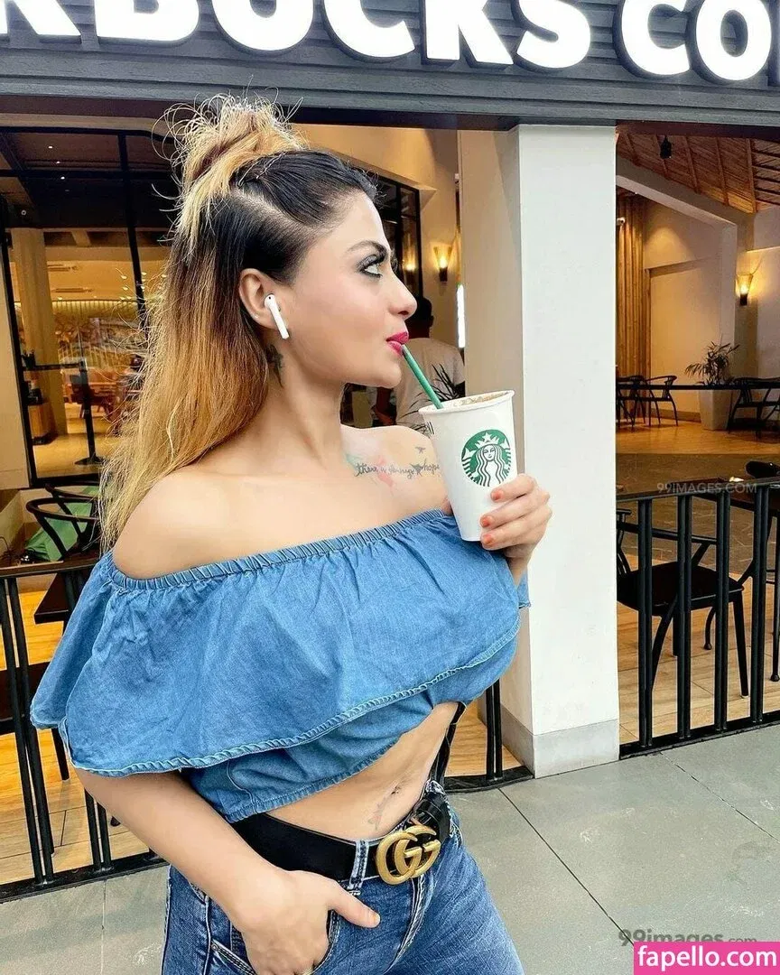 Suhaani Laskar Onlyfans Photo Gallery 