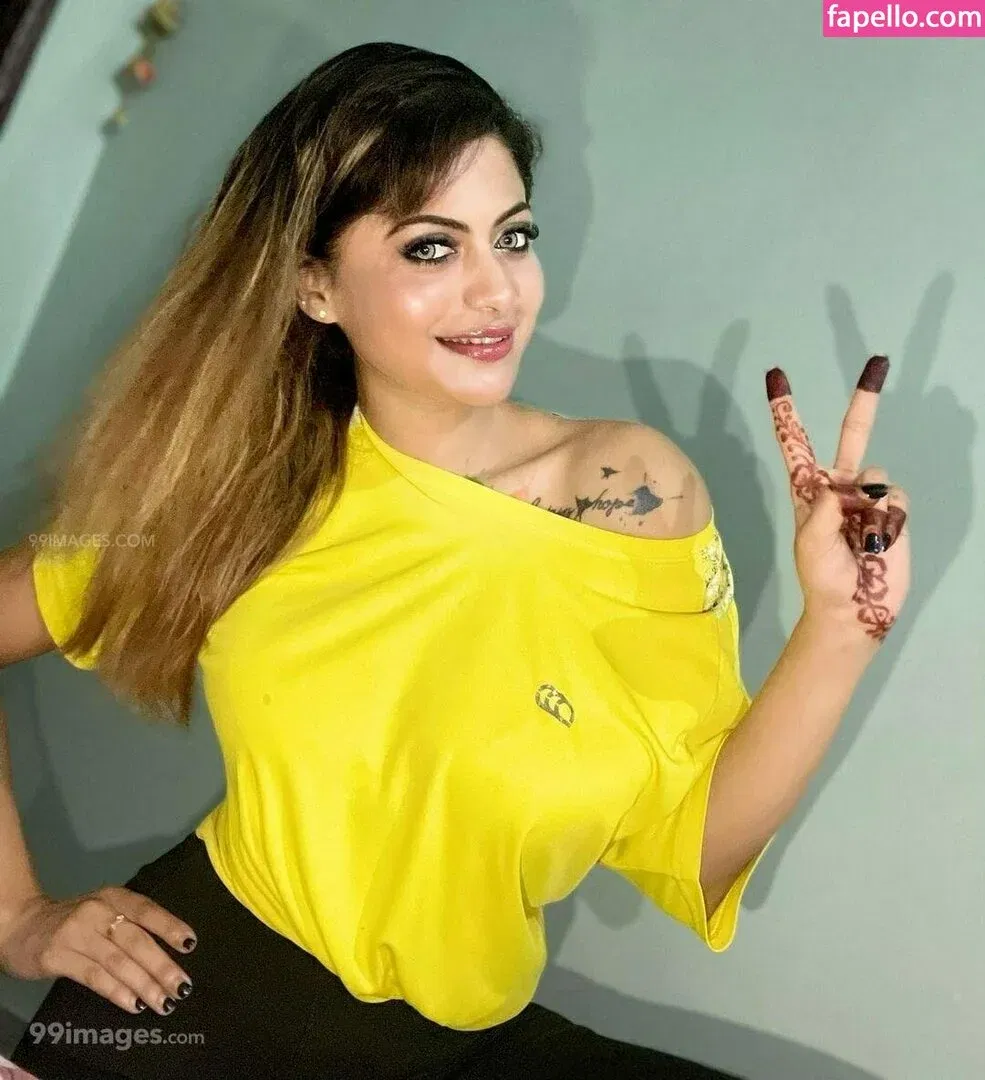 Suhaani Laskar Onlyfans Photo Gallery 