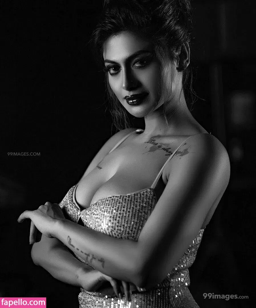 Suhaani Laskar Onlyfans Photo Gallery 