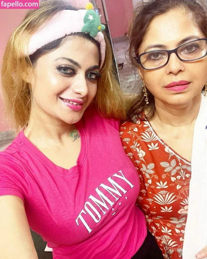 Suhaani Laskar Onlyfans Photo Gallery 