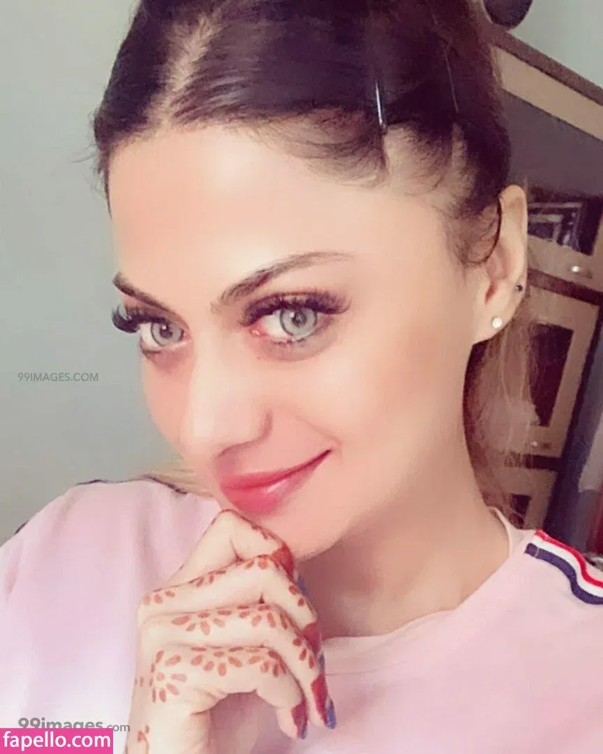 Suhaani Laskar Onlyfans Photo Gallery 