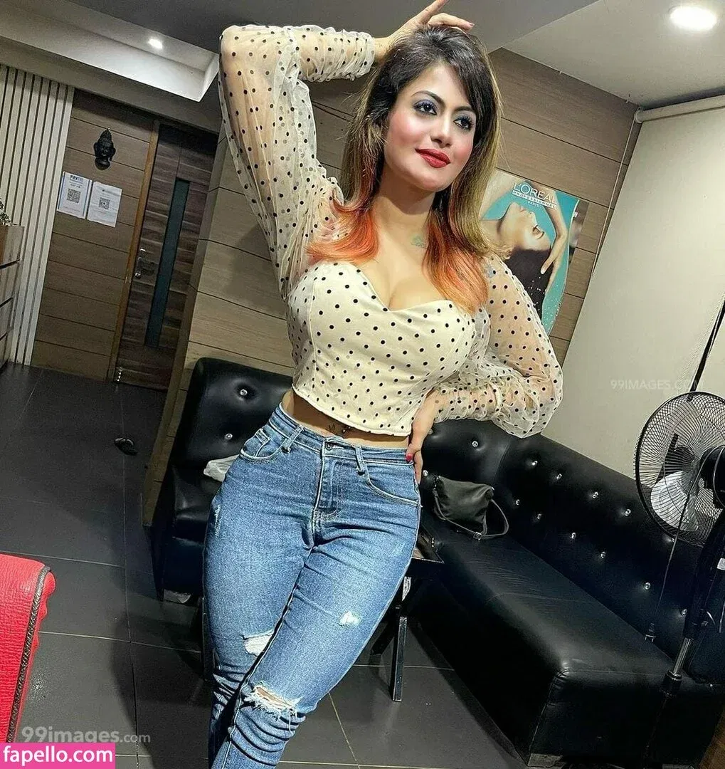 Suhaani Laskar Onlyfans Photo Gallery 