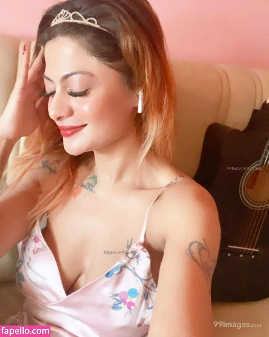 Suhaani Laskar Onlyfans Photo Gallery 