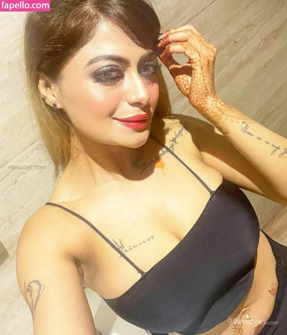 Suhaani Laskar Onlyfans Photo Gallery 