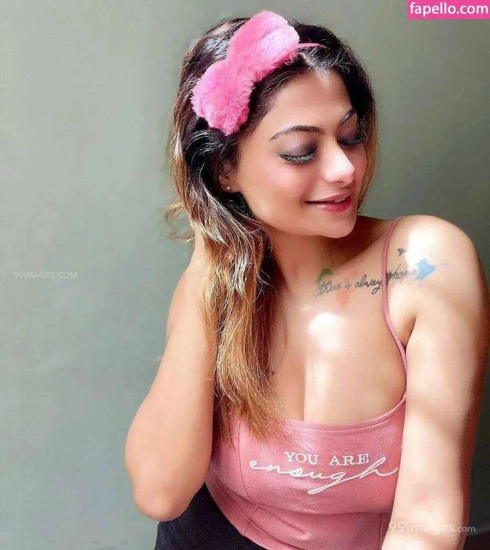 Suhaani Laskar Onlyfans Photo Gallery 