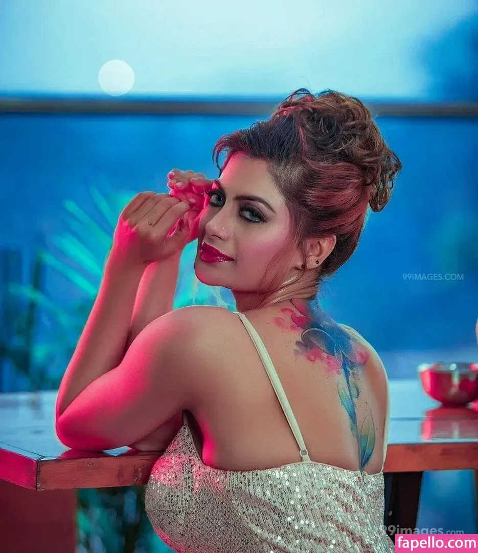 Suhaani Laskar Onlyfans Photo Gallery 