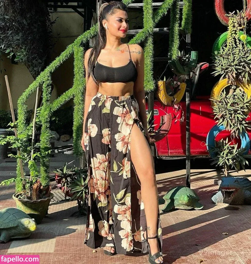 Suhaani Laskar Onlyfans Photo Gallery 