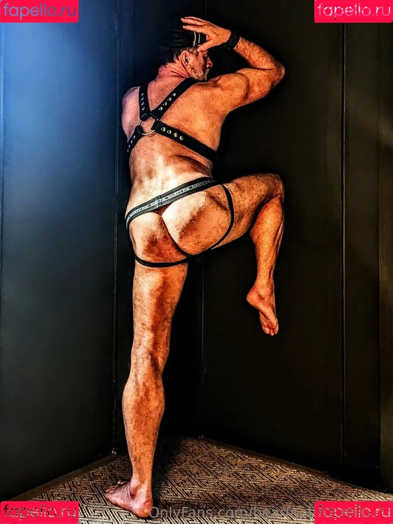 bearfoothunter1 / bearfoothunterplus Onlyfans Photo Gallery 