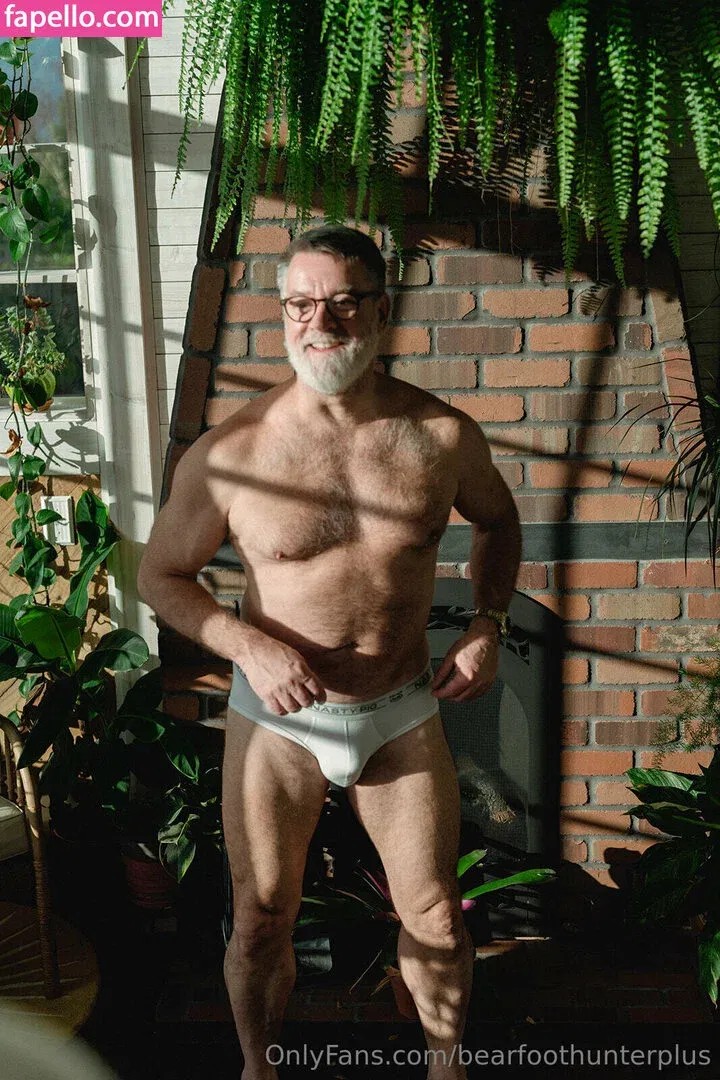bearfoothunter1 / bearfoothunterplus Onlyfans Photo Gallery 
