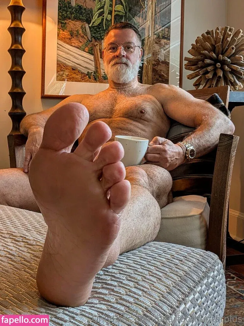 bearfoothunter1 / bearfoothunterplus Onlyfans Photo Gallery 