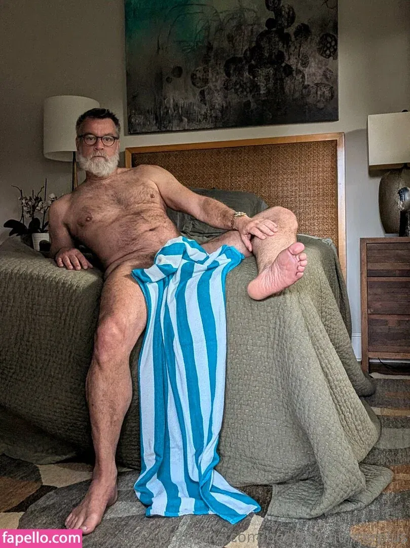 bearfoothunter1 / bearfoothunterplus Onlyfans Photo Gallery 