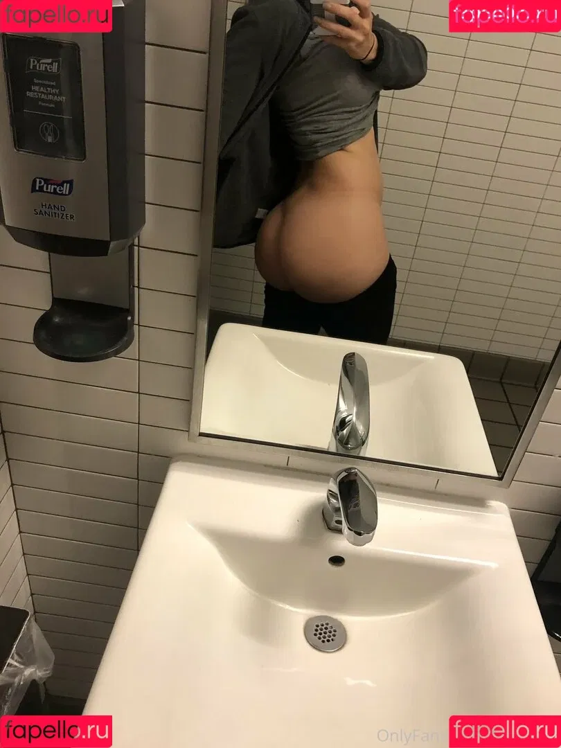 Ella_foxx / secret_girlfriend Onlyfans Photo Gallery 