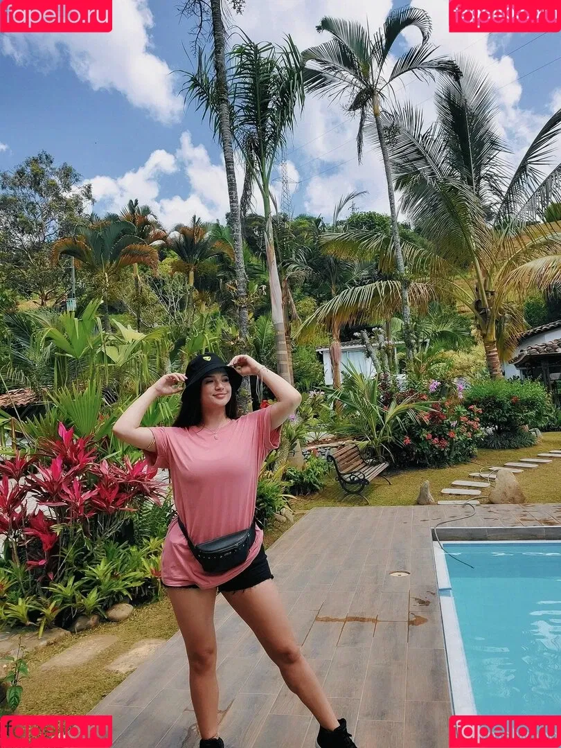Mel Wood / melwood / melwood_official Onlyfans Photo Gallery 