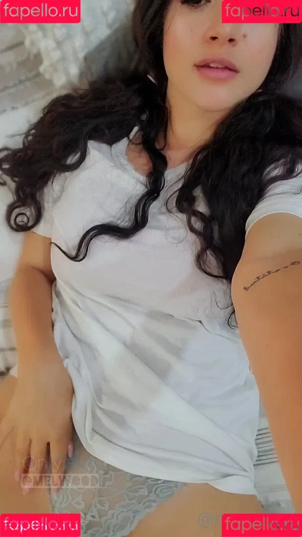 Mel Wood / melwood / melwood_official Onlyfans Photo Gallery 