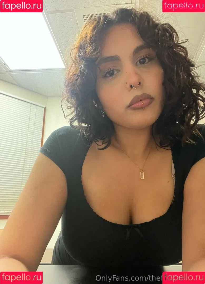 thebestvalent1na / thefreakiestval Onlyfans Photo Gallery 