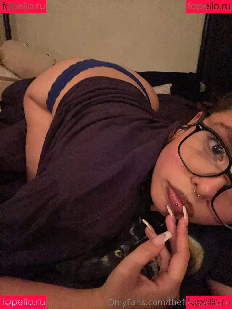 thebestvalent1na / thefreakiestval Onlyfans Photo Gallery 