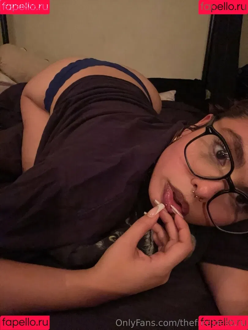 thebestvalent1na / thefreakiestval Onlyfans Photo Gallery 