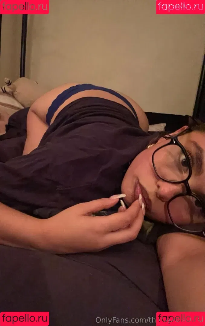 thebestvalent1na / thefreakiestval Onlyfans Photo Gallery 