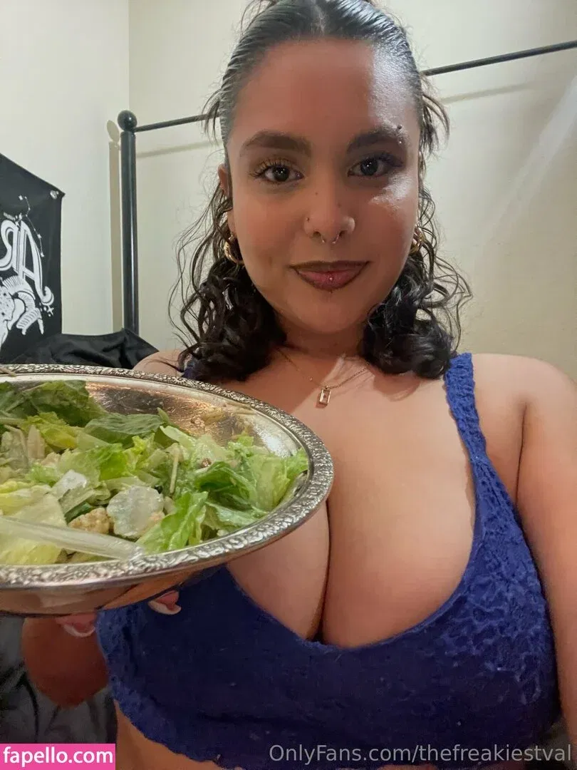 thebestvalent1na / thefreakiestval Onlyfans Photo Gallery 