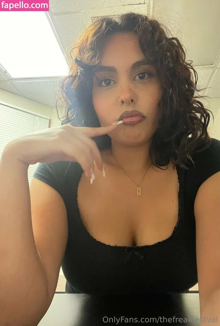 thebestvalent1na / thefreakiestval Onlyfans Photo Gallery 