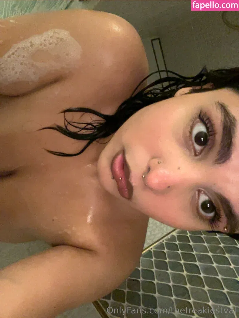 thebestvalent1na / thefreakiestval Onlyfans Photo Gallery 