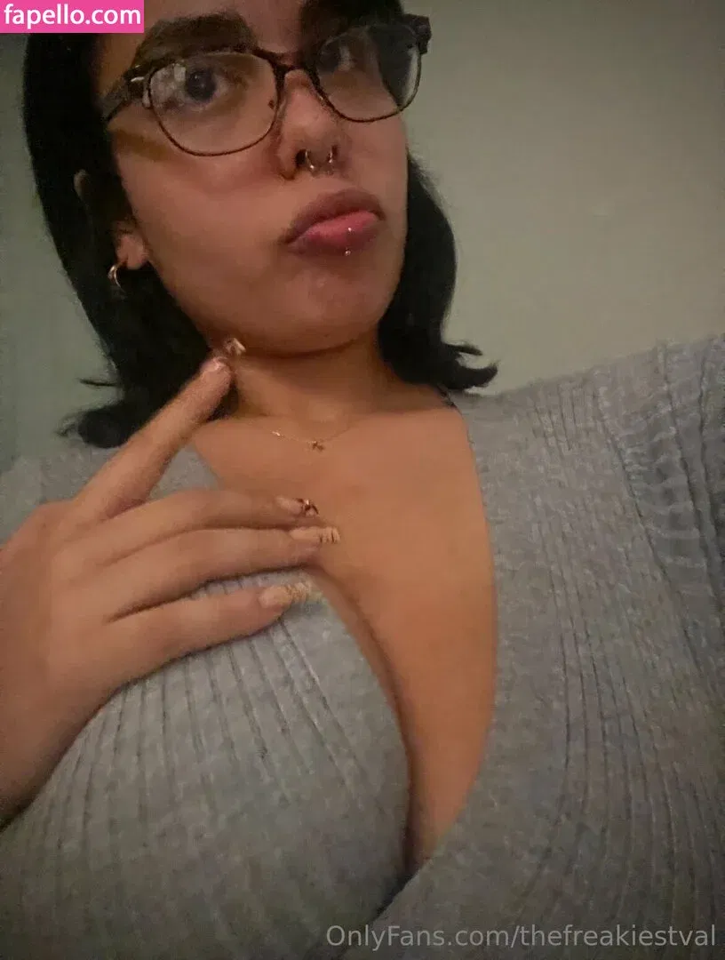 thebestvalent1na / thefreakiestval Onlyfans Photo Gallery 