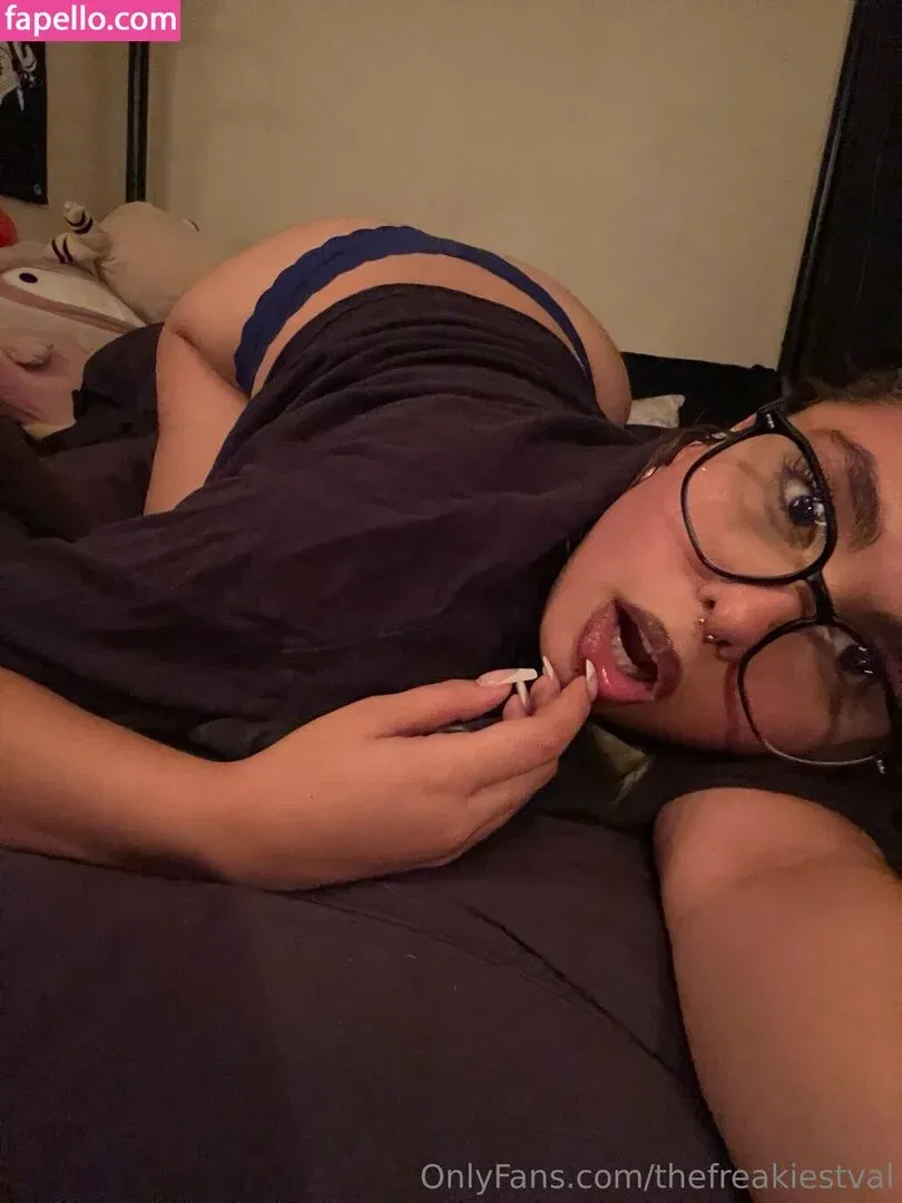 thebestvalent1na / thefreakiestval Onlyfans Photo Gallery 
