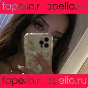 Layaalii / layahadid / layaliii_ Onlyfans Photo Gallery 