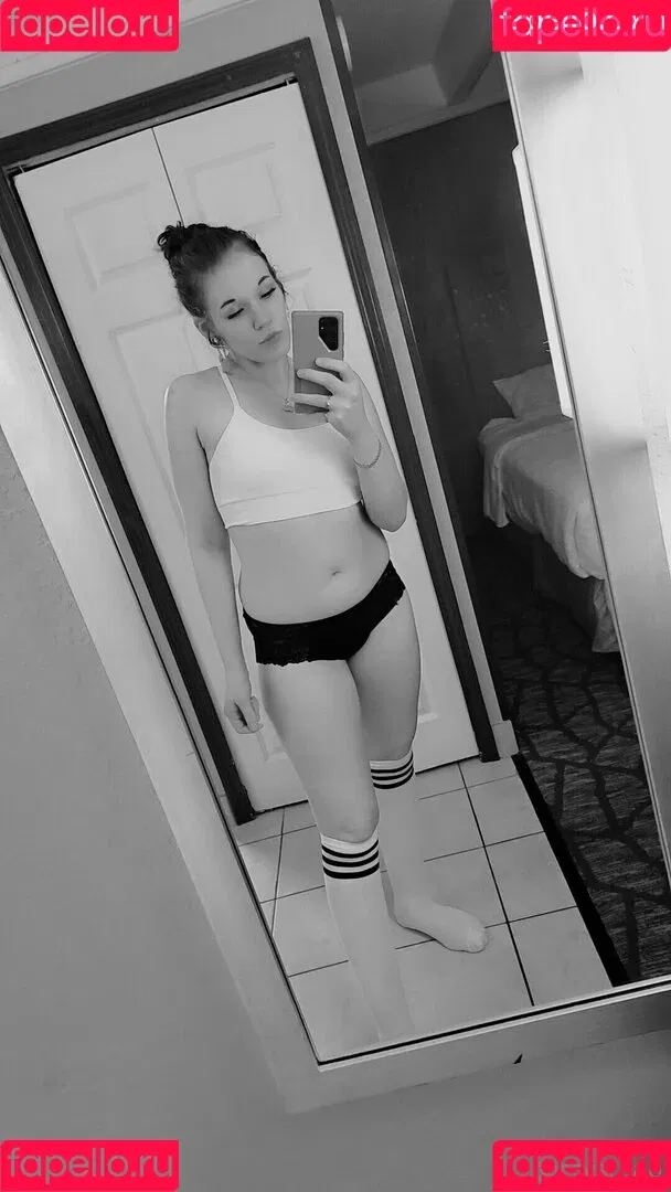 crysta.black / crystaab Onlyfans Photo Gallery 