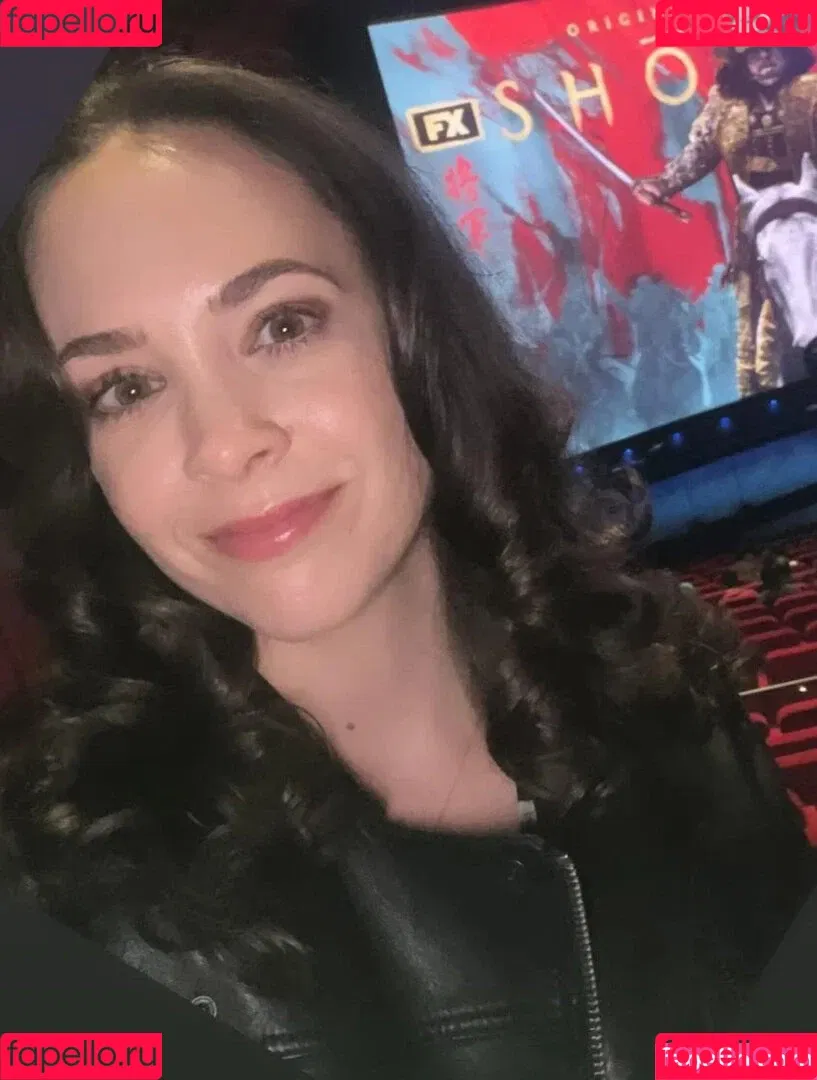 Natalie Gold / natalygold / nattiegold Onlyfans Photo Gallery 