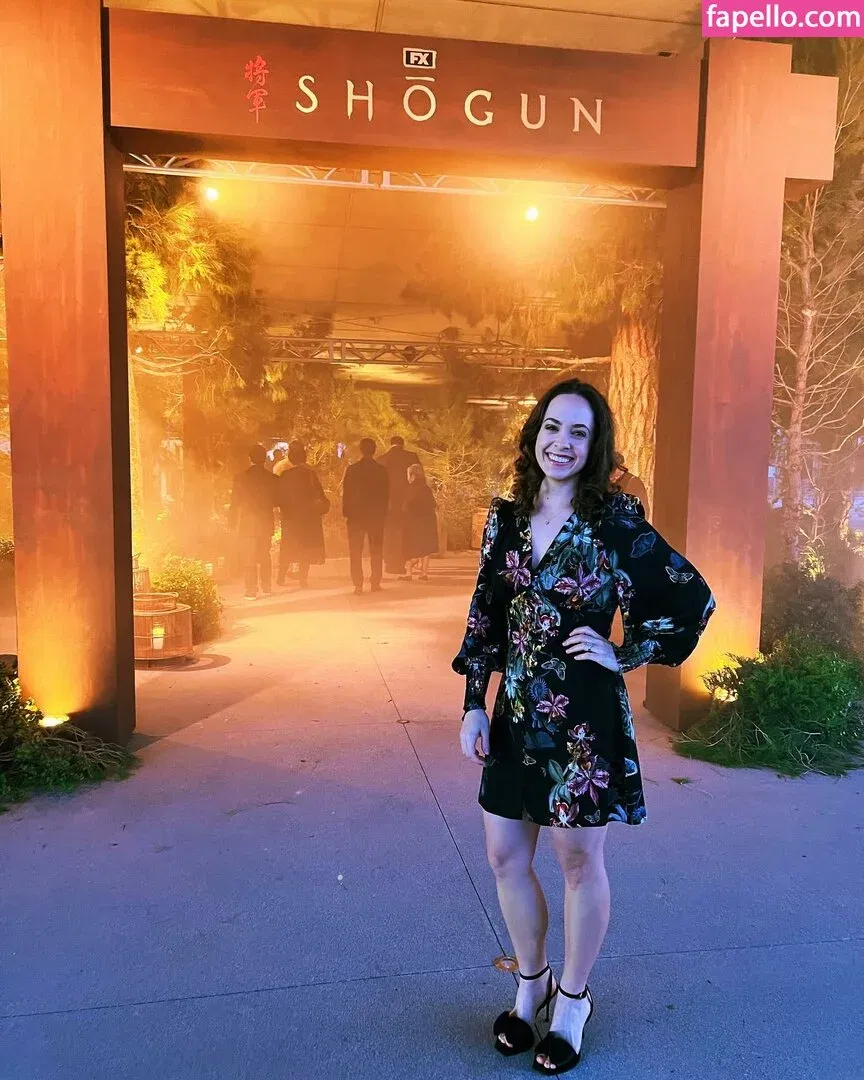 Natalie Gold / natalygold / nattiegold Onlyfans Photo Gallery 