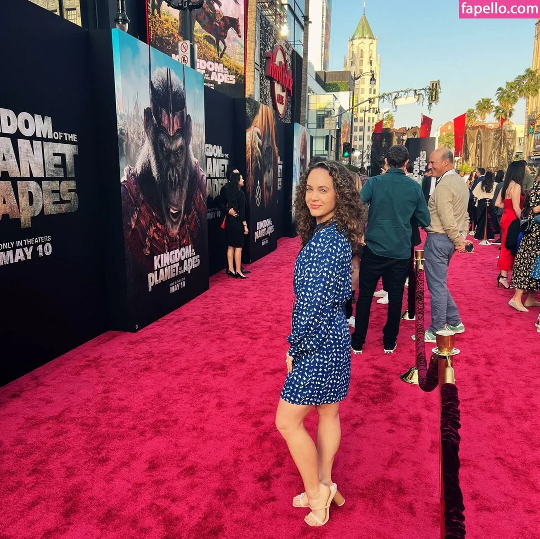 Natalie Gold / natalygold / nattiegold Onlyfans Photo Gallery 