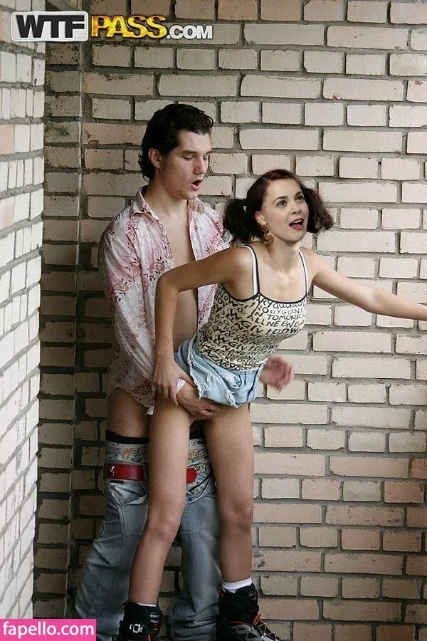 Natalie Gold / natalygold / nattiegold Onlyfans Photo Gallery 