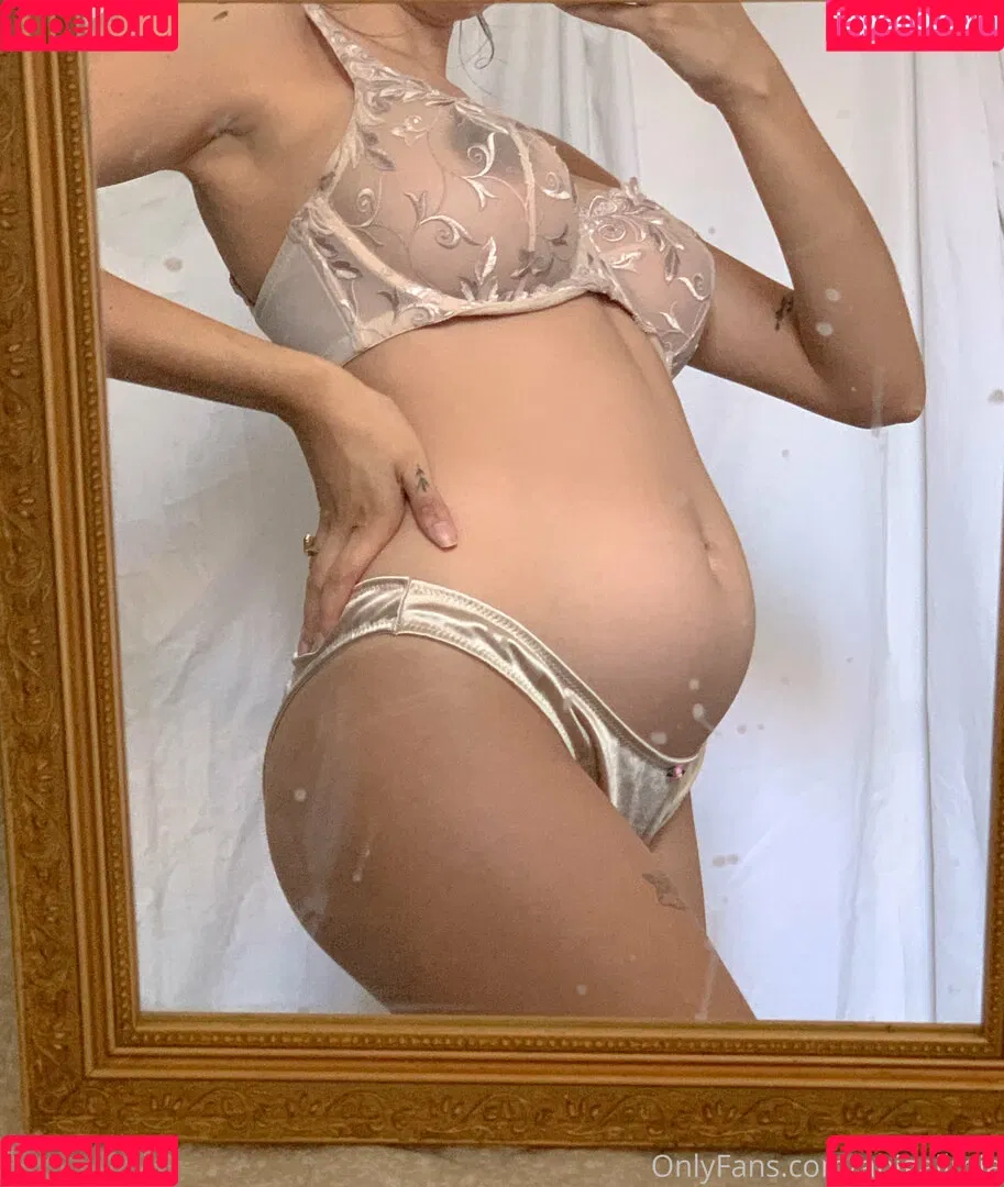AbigailMia / abigailmiadarlington / theitalianmom Onlyfans Photo Gallery 