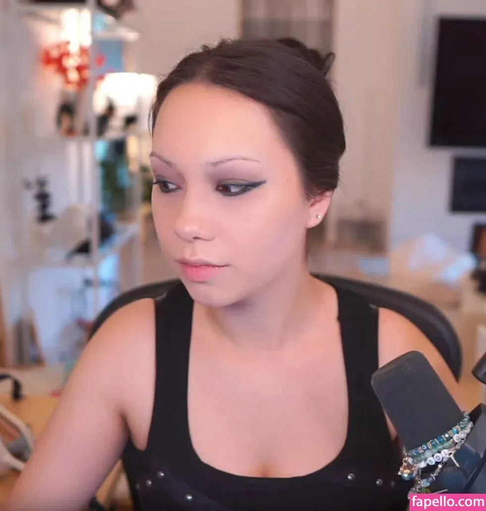 Jodi / QuarterJade / u160568833 Onlyfans Photo Gallery 