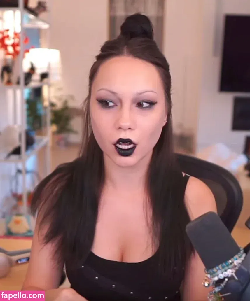 Jodi / QuarterJade / u160568833 Onlyfans Photo Gallery 