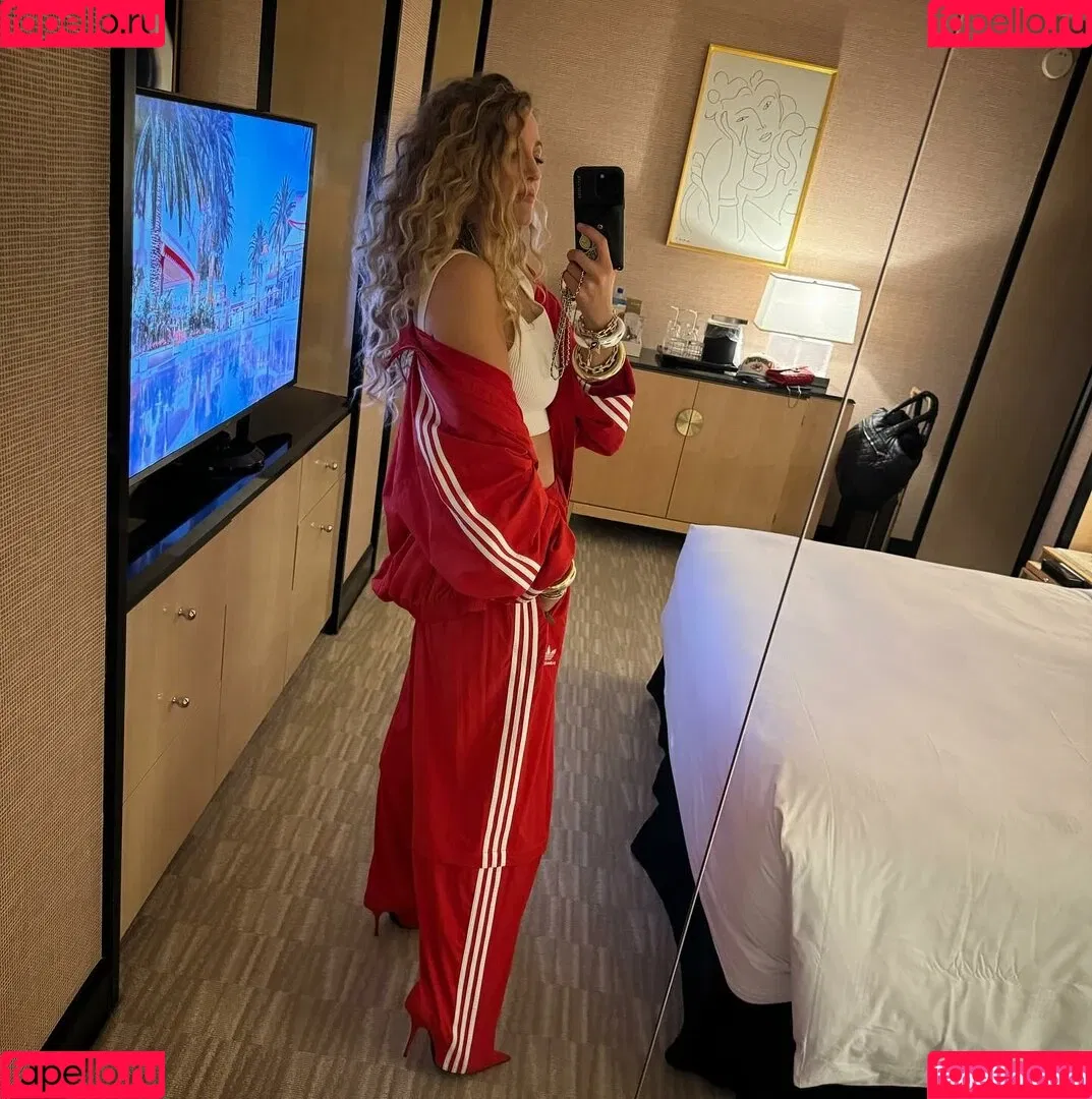 Blake Lively / blakelively Onlyfans Photo Gallery 