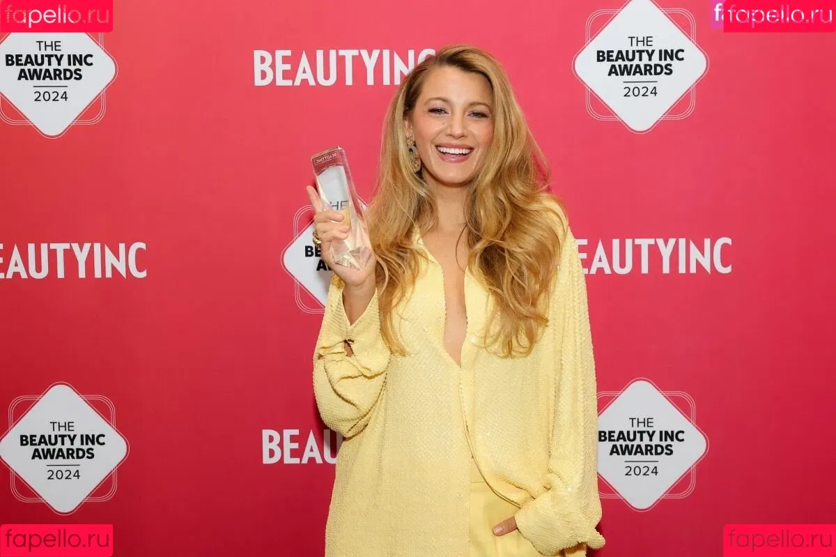 Blake Lively / blakelively Onlyfans Photo Gallery 