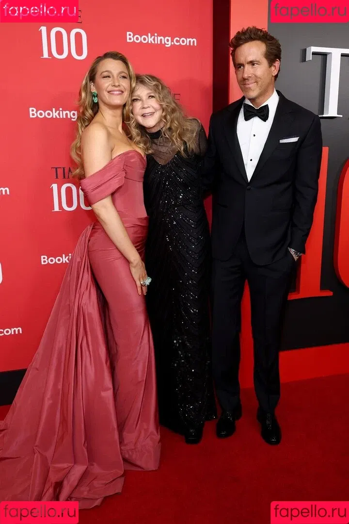 Blake Lively / blakelively Onlyfans Photo Gallery 
