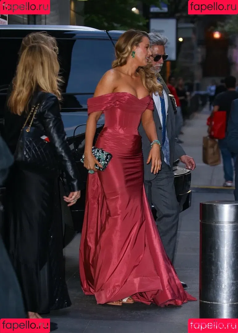Blake Lively / blakelively Onlyfans Photo Gallery 