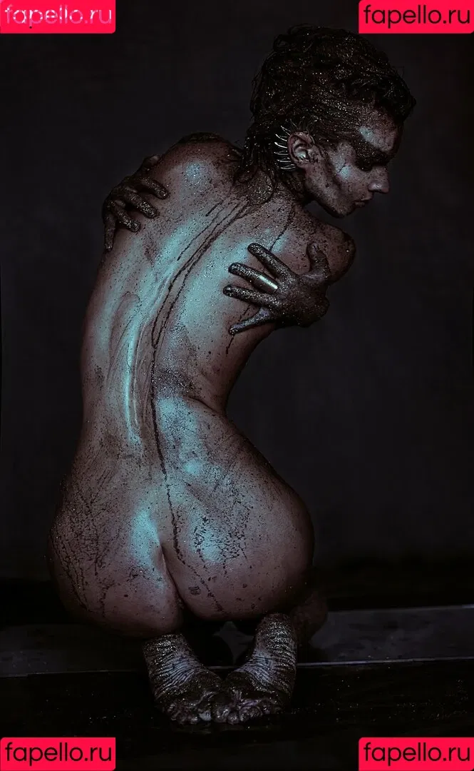 Be Nessie / Inna Tikhonova / Tikhoninna / onlynessie / sailorlynx Onlyfans Photo Gallery 